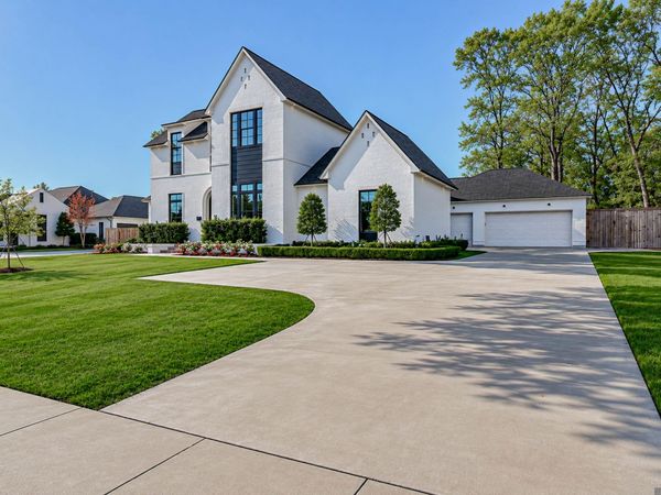 8228 Oakridge Dr, Saint George, LA 70810