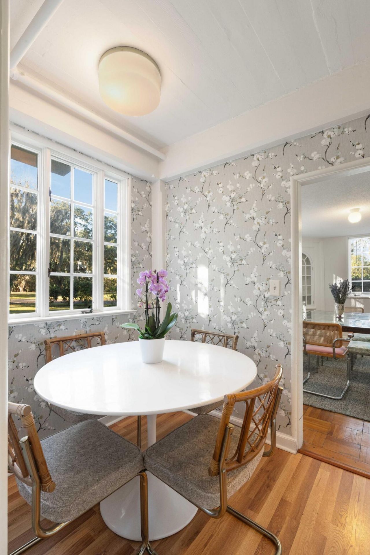 2545 N Hobson Avenue Photo 13