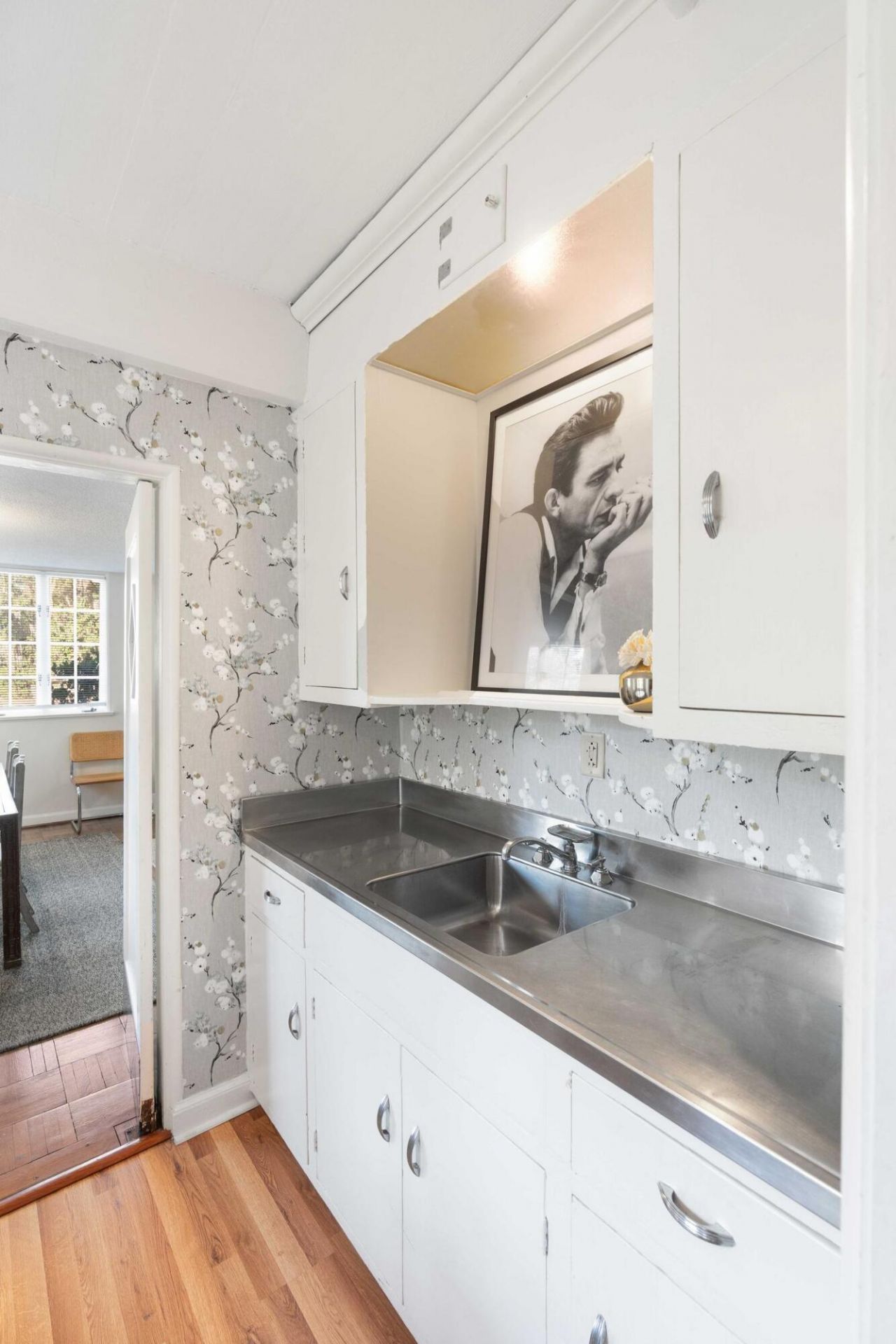 2545 N Hobson Avenue Photo 15