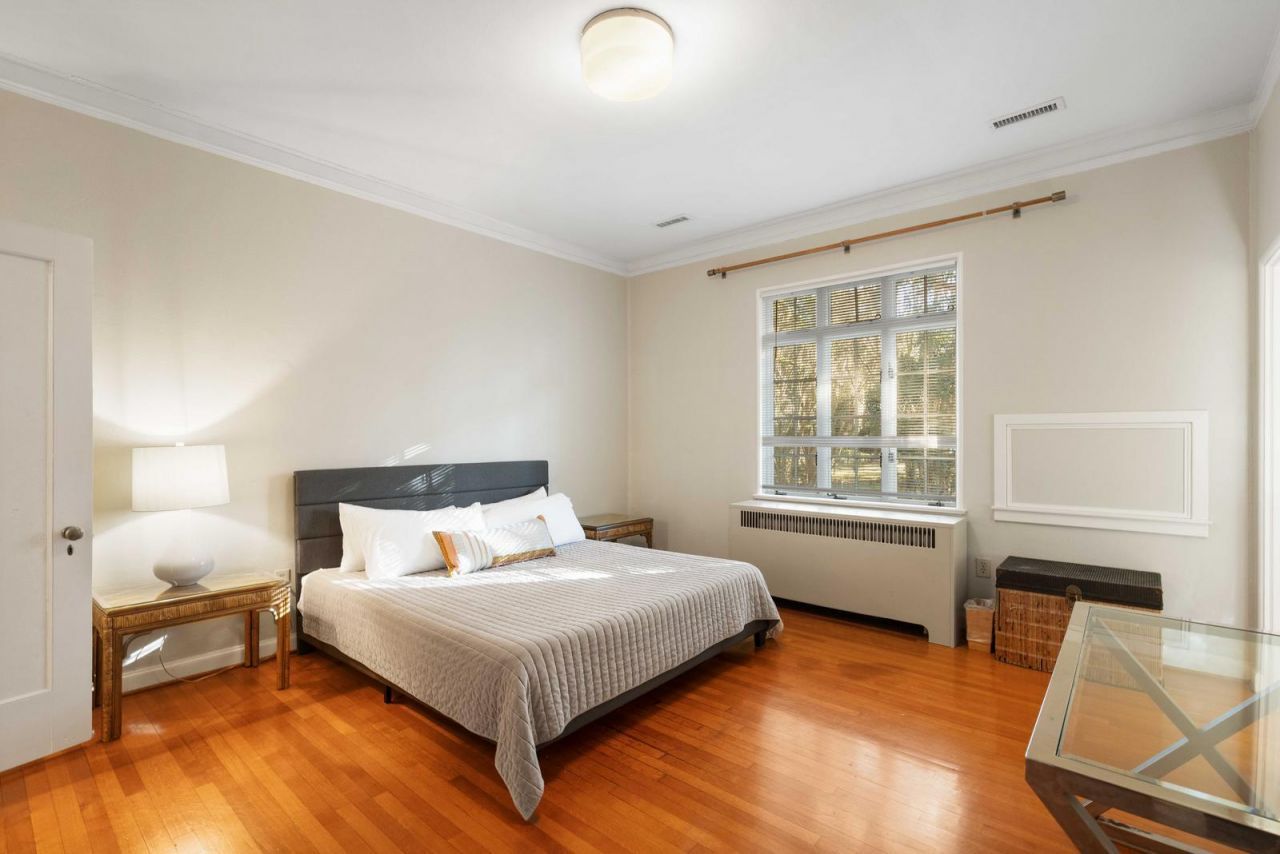 2545 N Hobson Avenue Photo 34