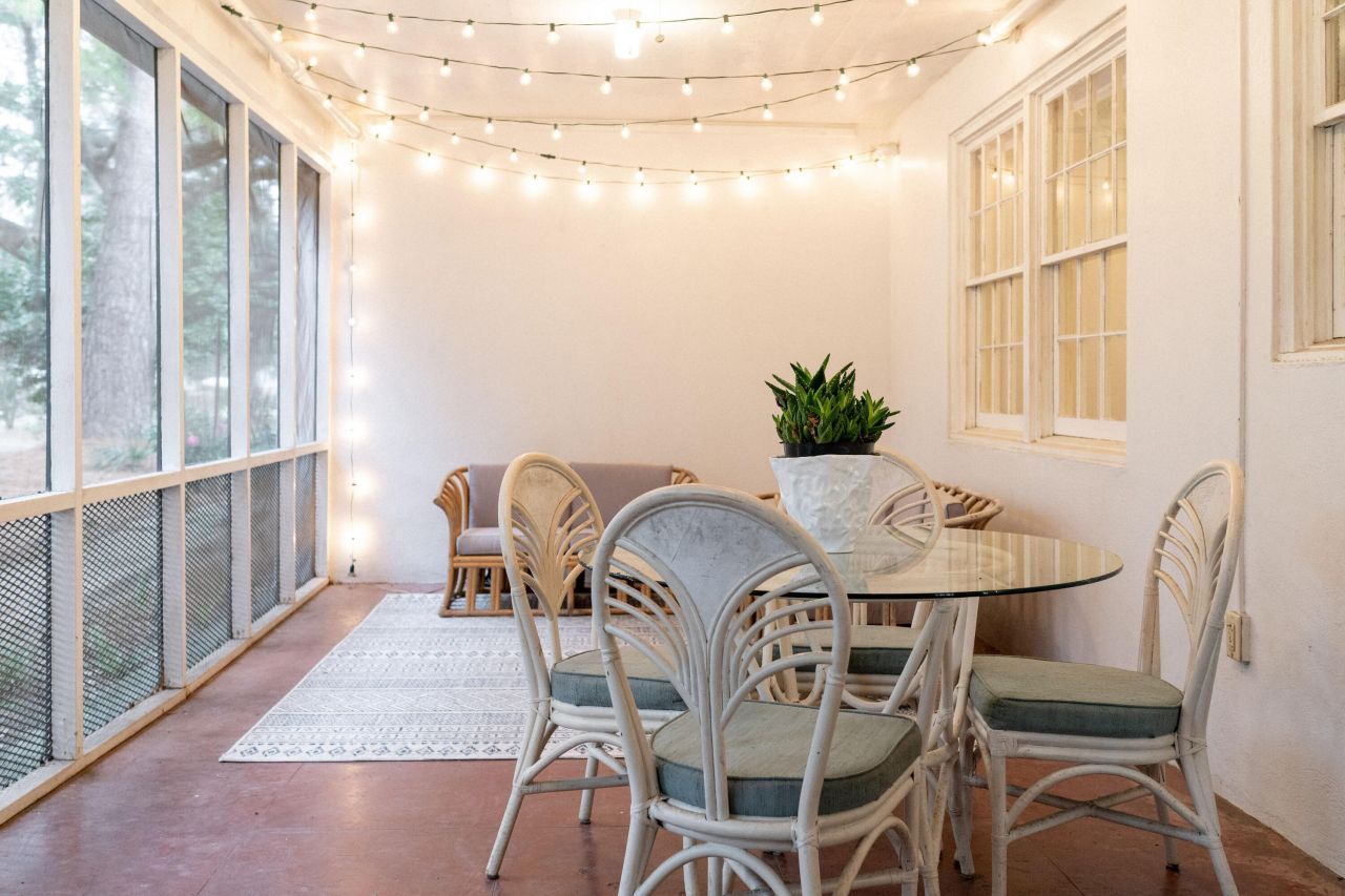 2545 N Hobson Avenue Photo 36