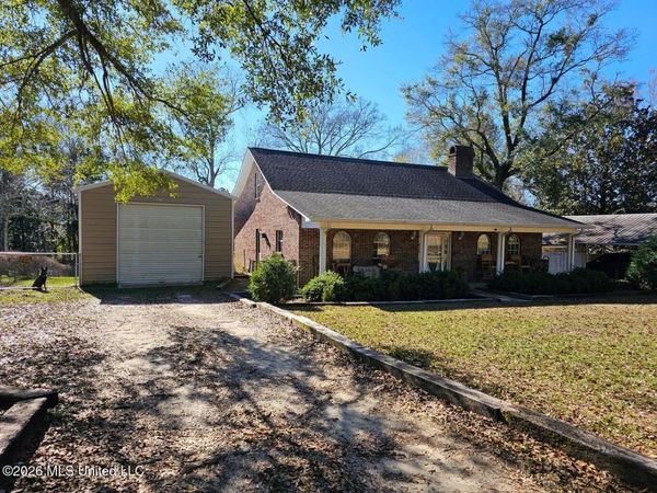1738 Walton Avenue, Wiggins, MS 39577