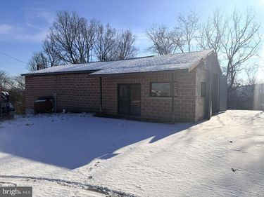 4201 MIDDLE RIDGE ROAD, NEWPORT, PA 17074