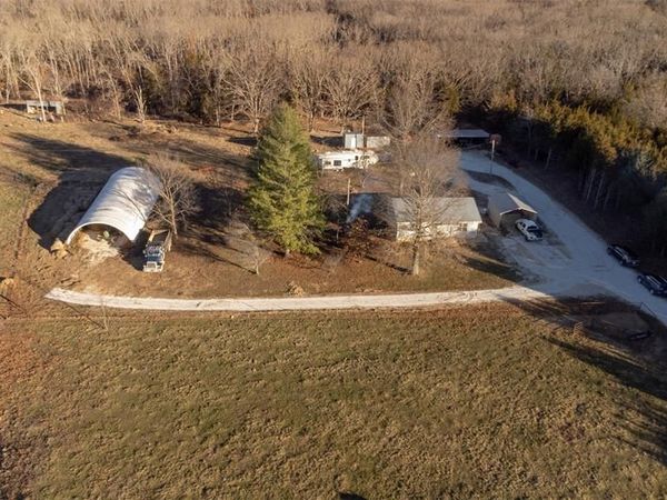 21092 Highway P, Vichy, MO 65580