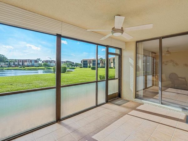 5344 Woodland Lakes Drive, Unit 122, Palm Beach Gardens, FL 33418