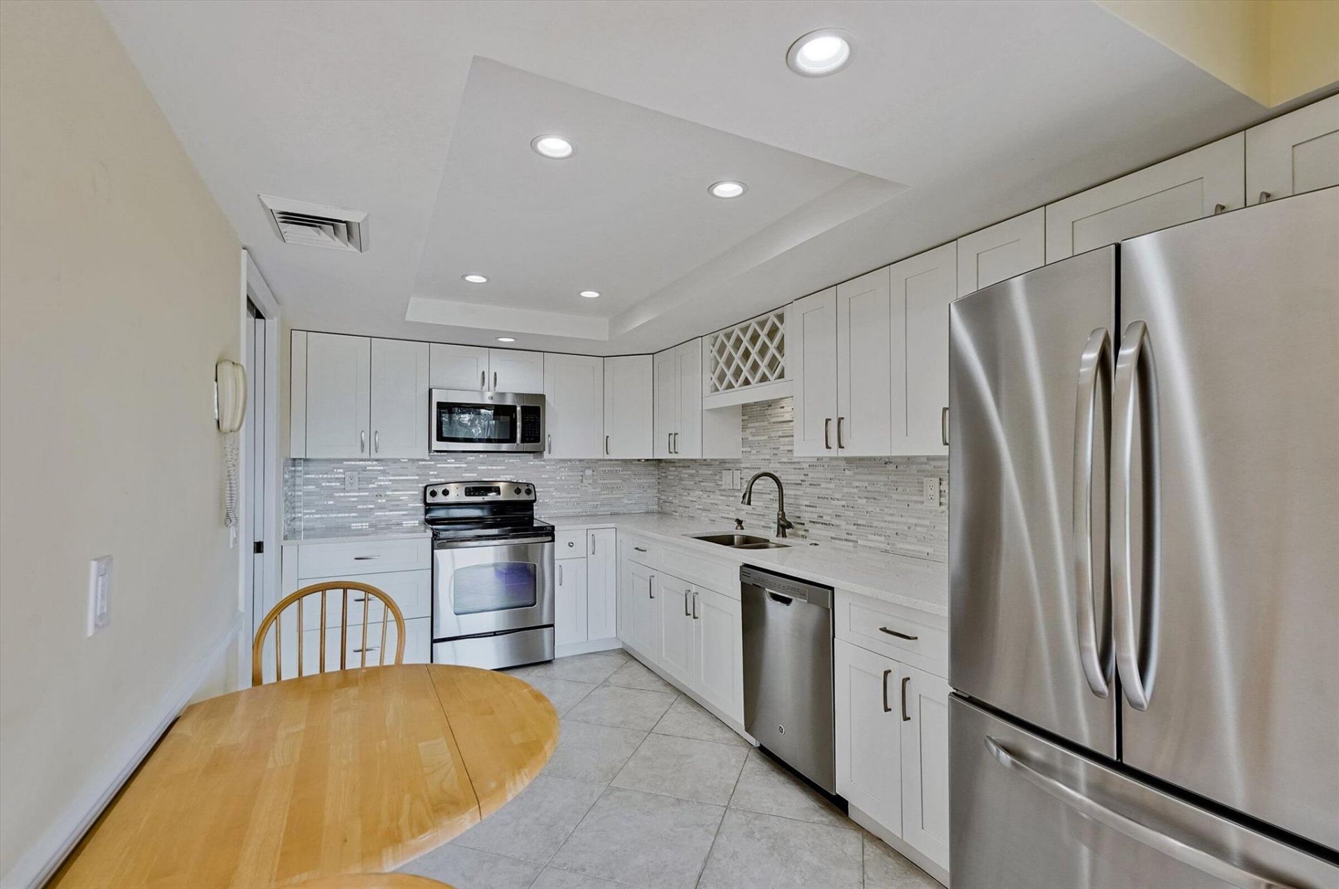 5344 Woodland Lakes Drive, Unit 122, Palm Beach Gardens, FL 33418 Photo