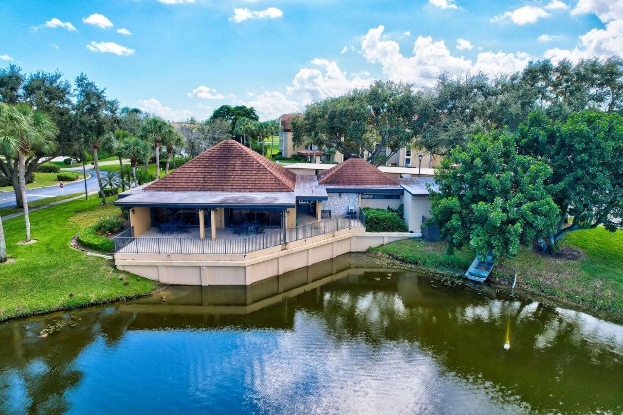 5344 Woodland Lakes Drive, Unit 122, Palm Beach Gardens, FL 33418 Photo