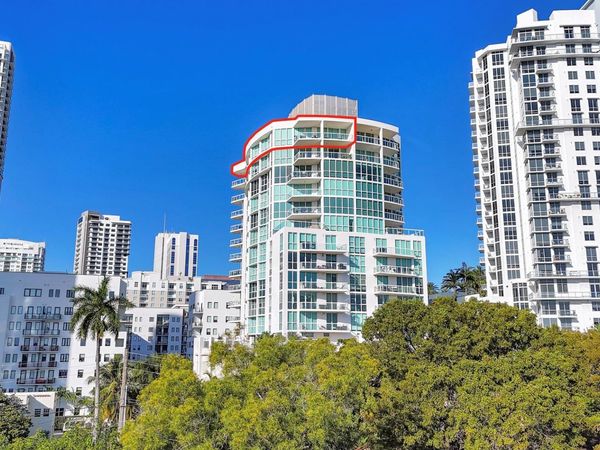 111 SE 8th Avenue, Unit PH-1701, Fort Lauderdale, FL 33301