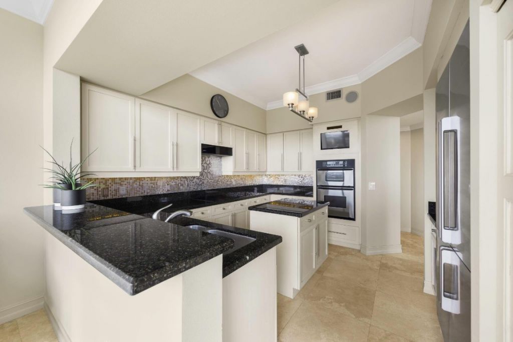 111 SE 8th Avenue, Unit PH-1701, Fort Lauderdale, FL 33301 Photo