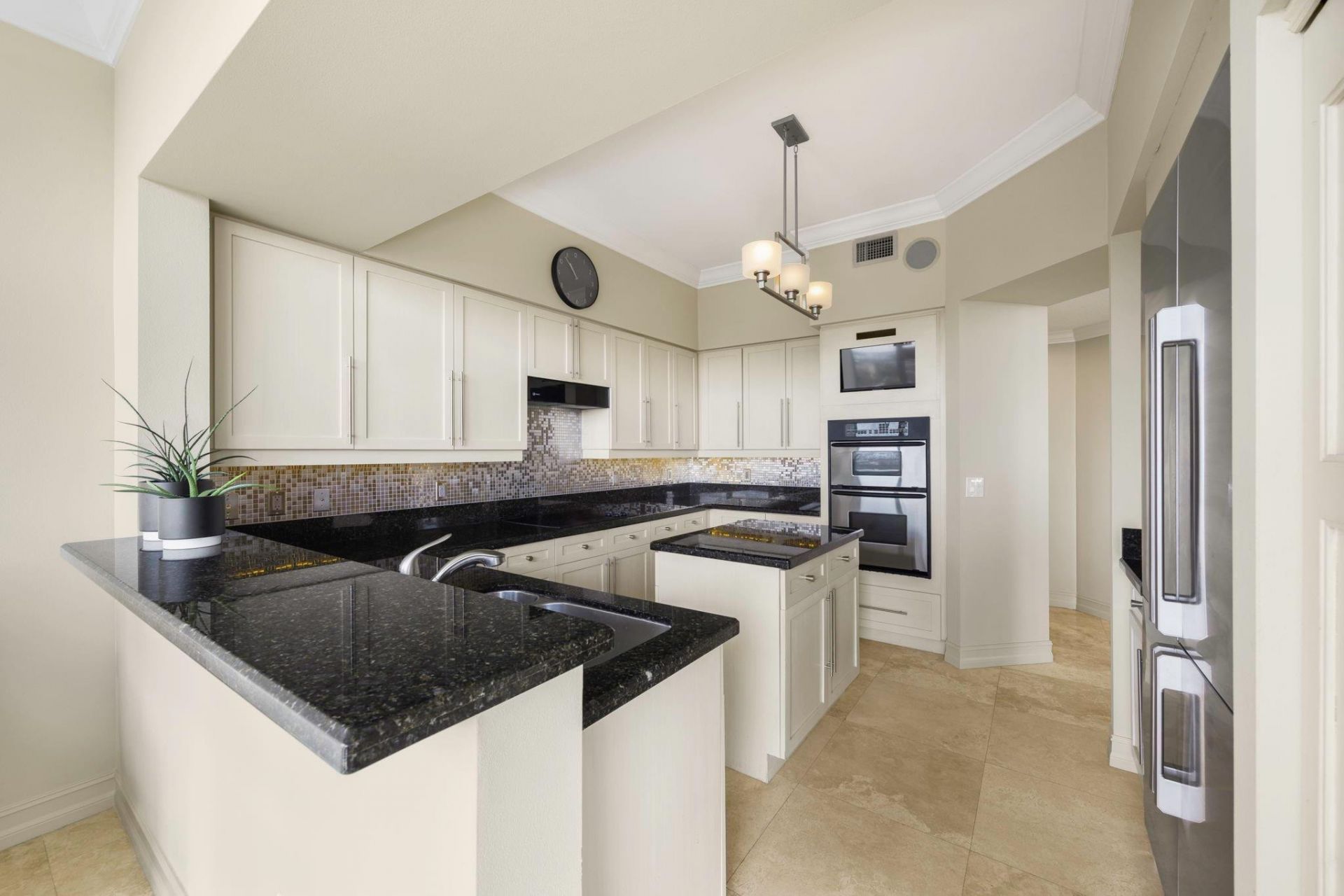 111 SE 8th Avenue, Unit PH-1701, Fort Lauderdale, FL 33301 Photo