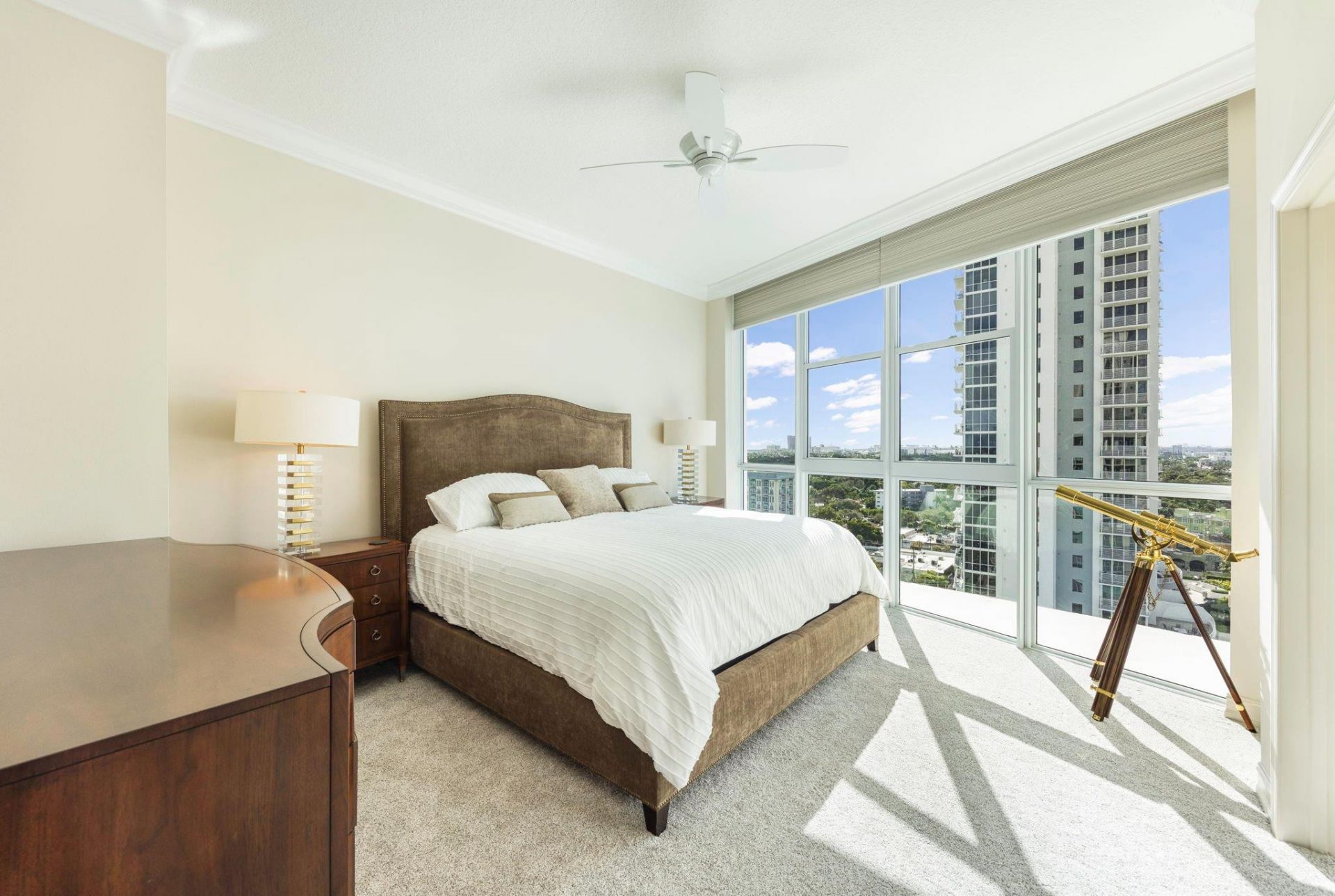 111 SE 8th Avenue, Unit PH-1701, Fort Lauderdale, FL 33301 Photo