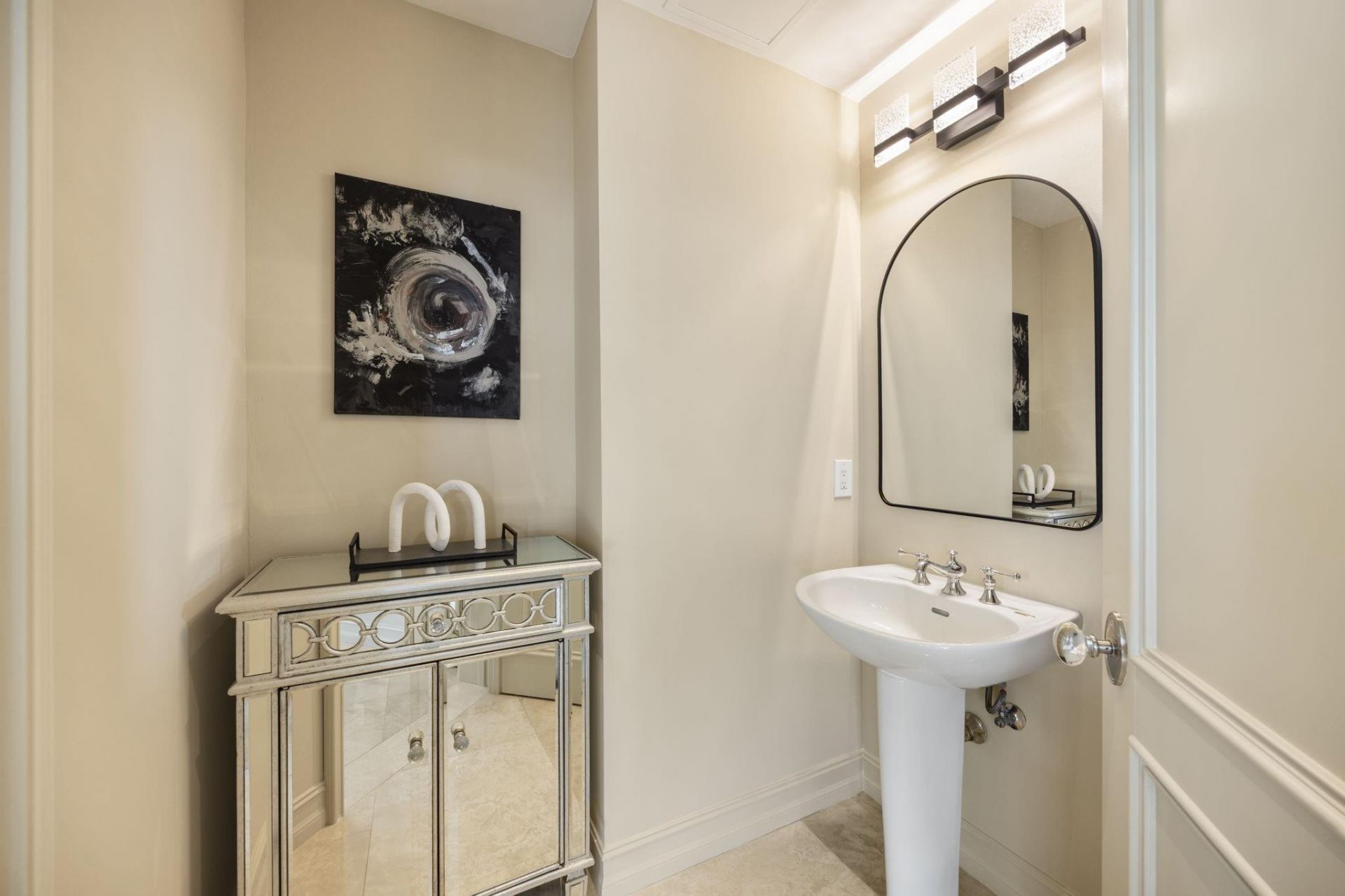 111 SE 8th Avenue, Unit PH-1701, Fort Lauderdale, FL 33301 Photo