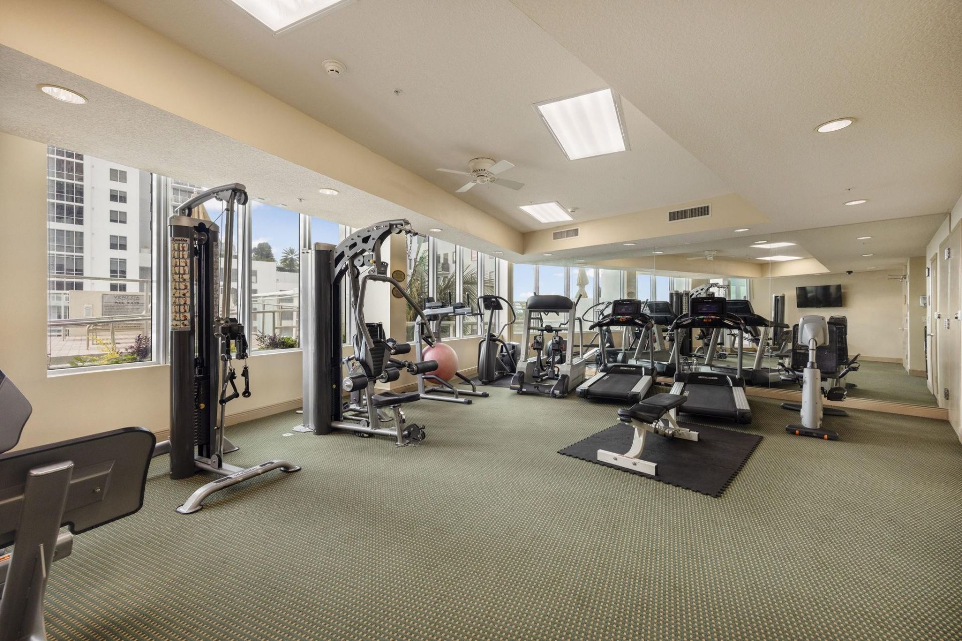 111 SE 8th Avenue, Unit PH-1701, Fort Lauderdale, FL 33301 Photo