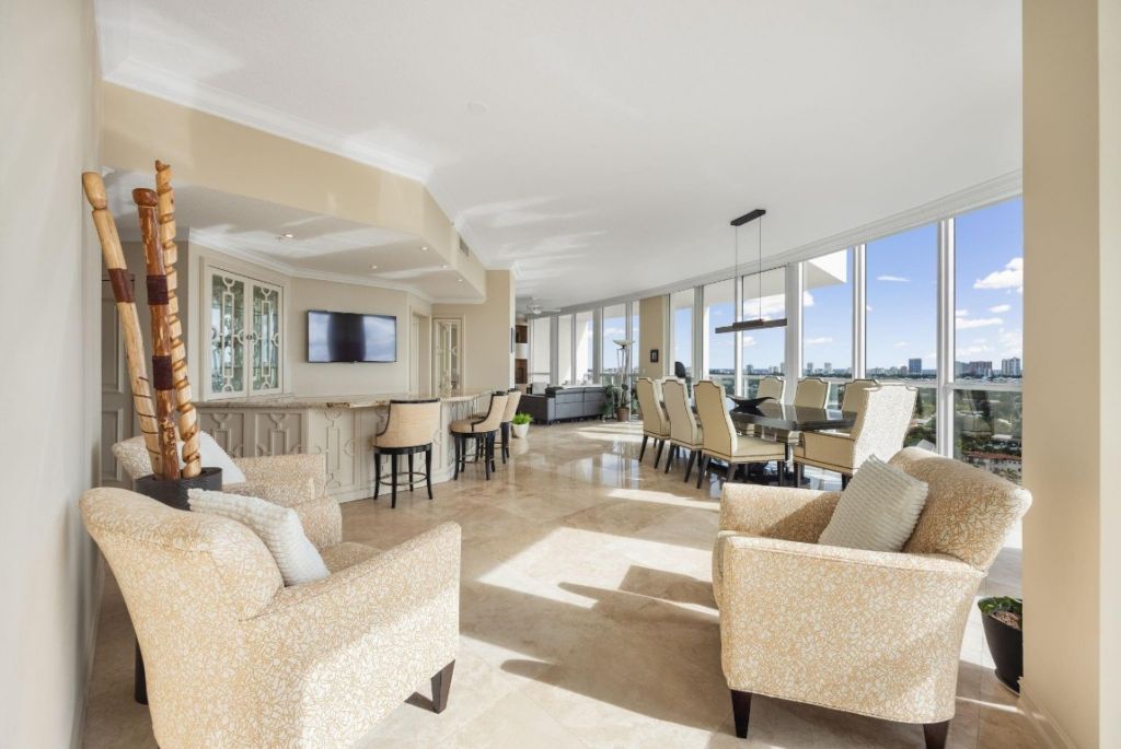 111 SE 8th Avenue, Unit PH-1701, Fort Lauderdale, FL 33301 Photo