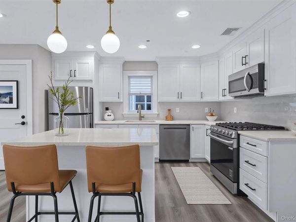 110 School Street, Unit 1, Glen Cove, NY 11542