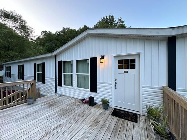 116 Atomic Court, Bluefield, WV 24701