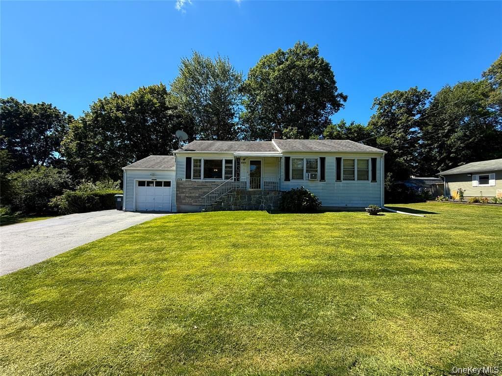 7 Dene Road, Newburgh, NY 12550 Main Photo