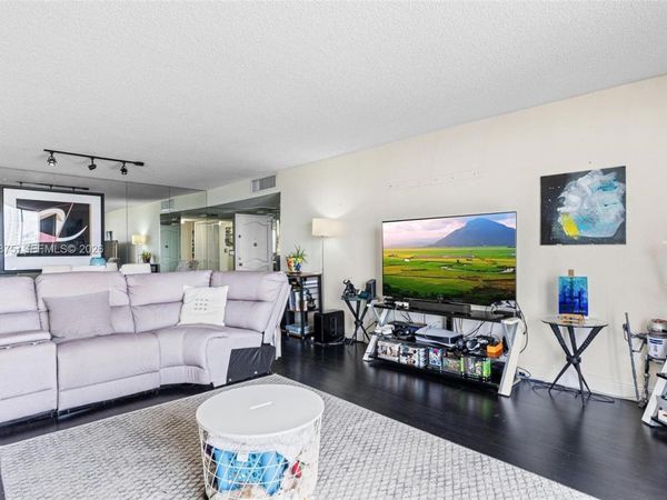 500 Three Islands Blvd, Unit 1112, Hallandale Beach, FL 33009