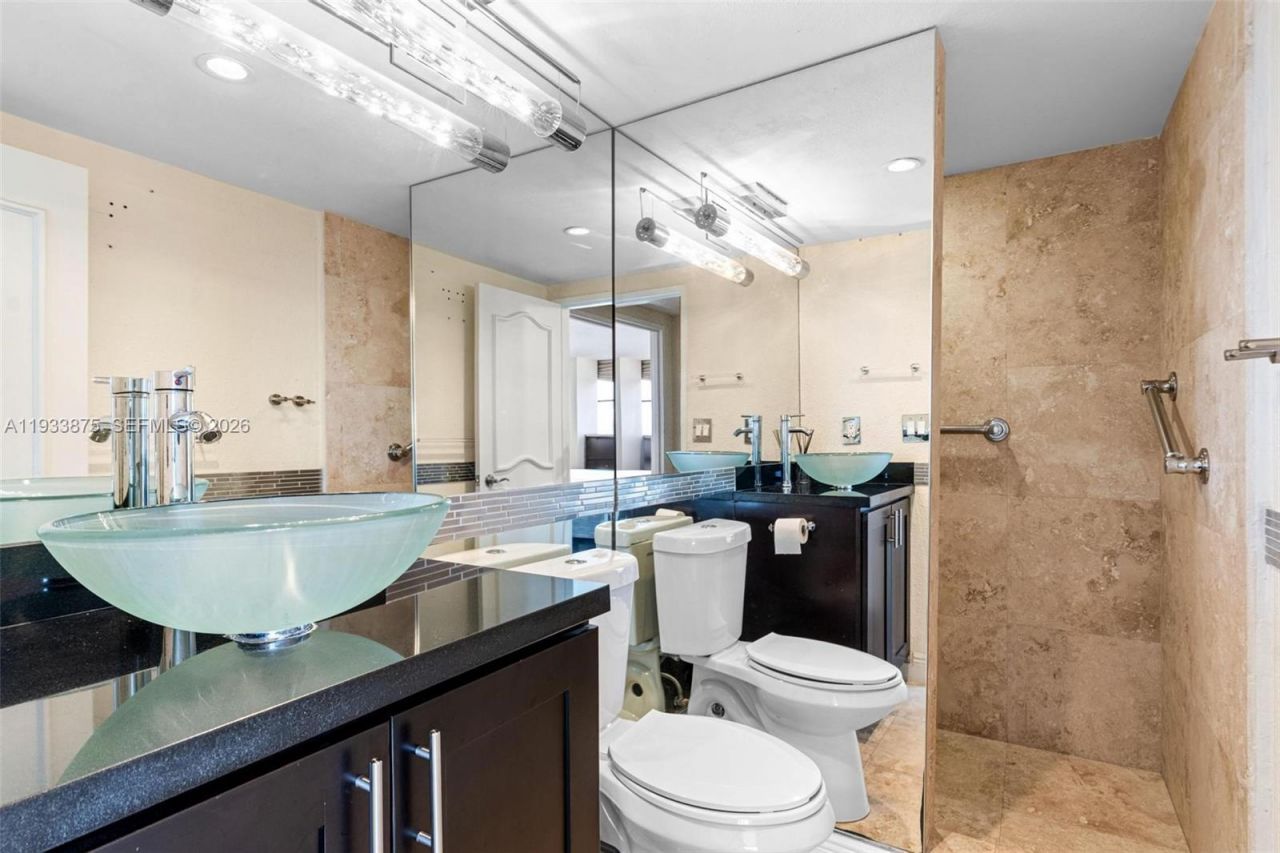 500 Three Islands Blvd, Unit 1112, Hallandale Beach, FL 33009 Photo