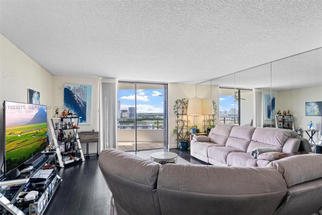 500 Three Islands Blvd, Unit 1112, Hallandale Beach, FL 33009 Photo