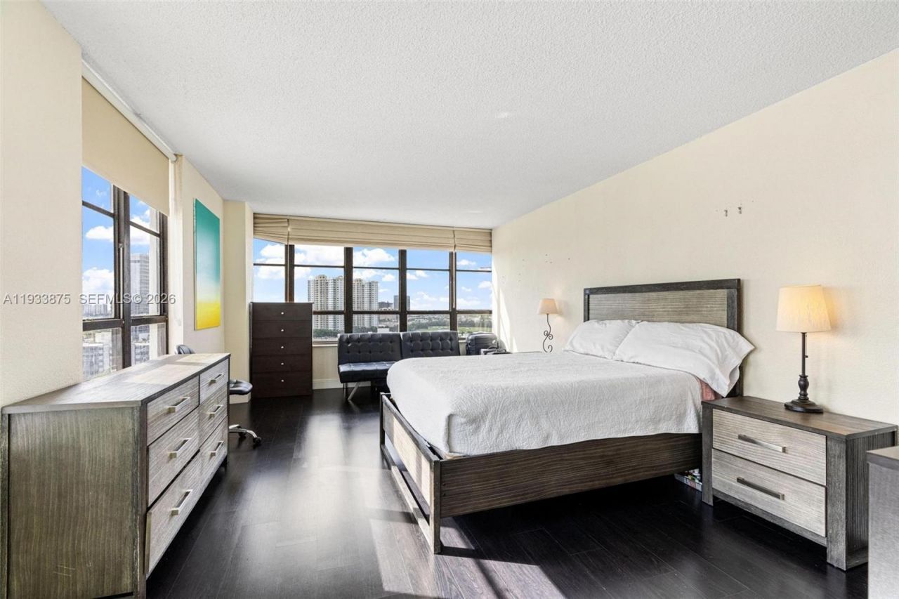 500 Three Islands Blvd, Unit 1112, Hallandale Beach, FL 33009 Photo