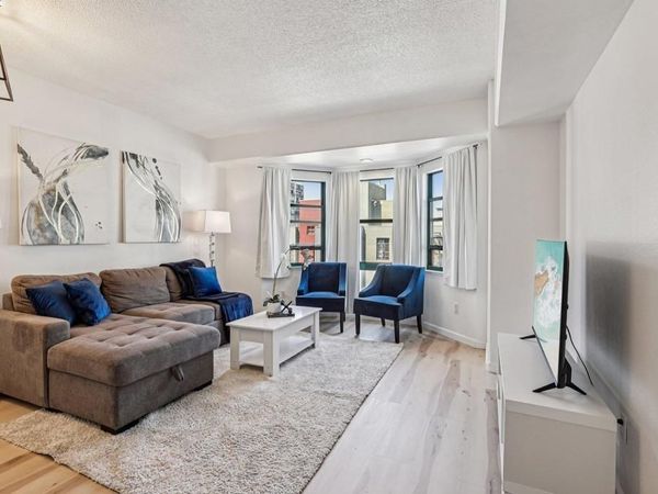 988 Franklin, Unit 609, Oakland, CA 94607