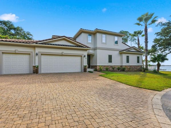 18 Kimbrough Road, Mary Esther, FL 32569