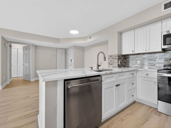 167 Yacht Club Way, Unit 104, Hypoluxo, FL 33462