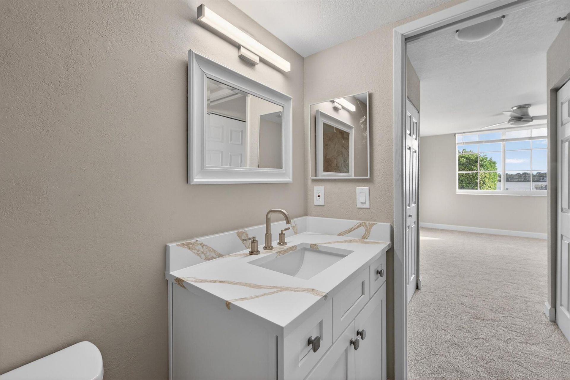 167 Yacht Club Way, Unit 104, Hypoluxo, FL 33462 Photo