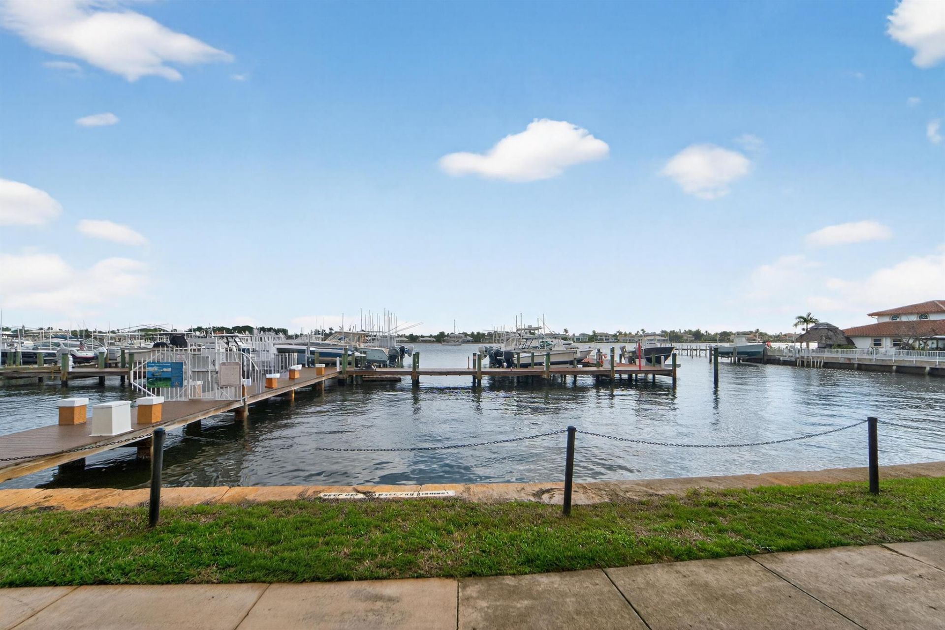 167 Yacht Club Way, Unit 104, Hypoluxo, FL 33462 Photo