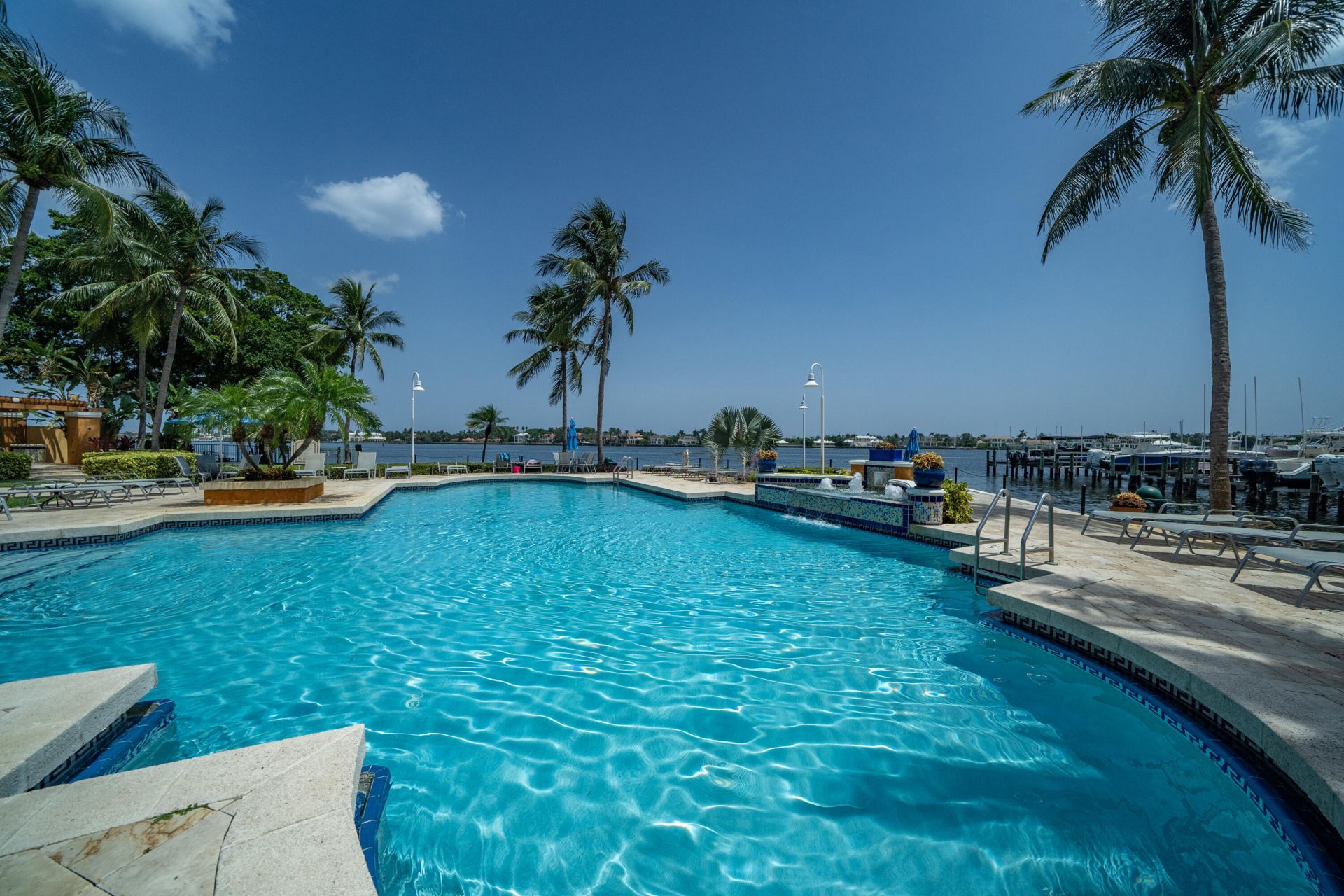 167 Yacht Club Way, Unit 104, Hypoluxo, FL 33462 Photo