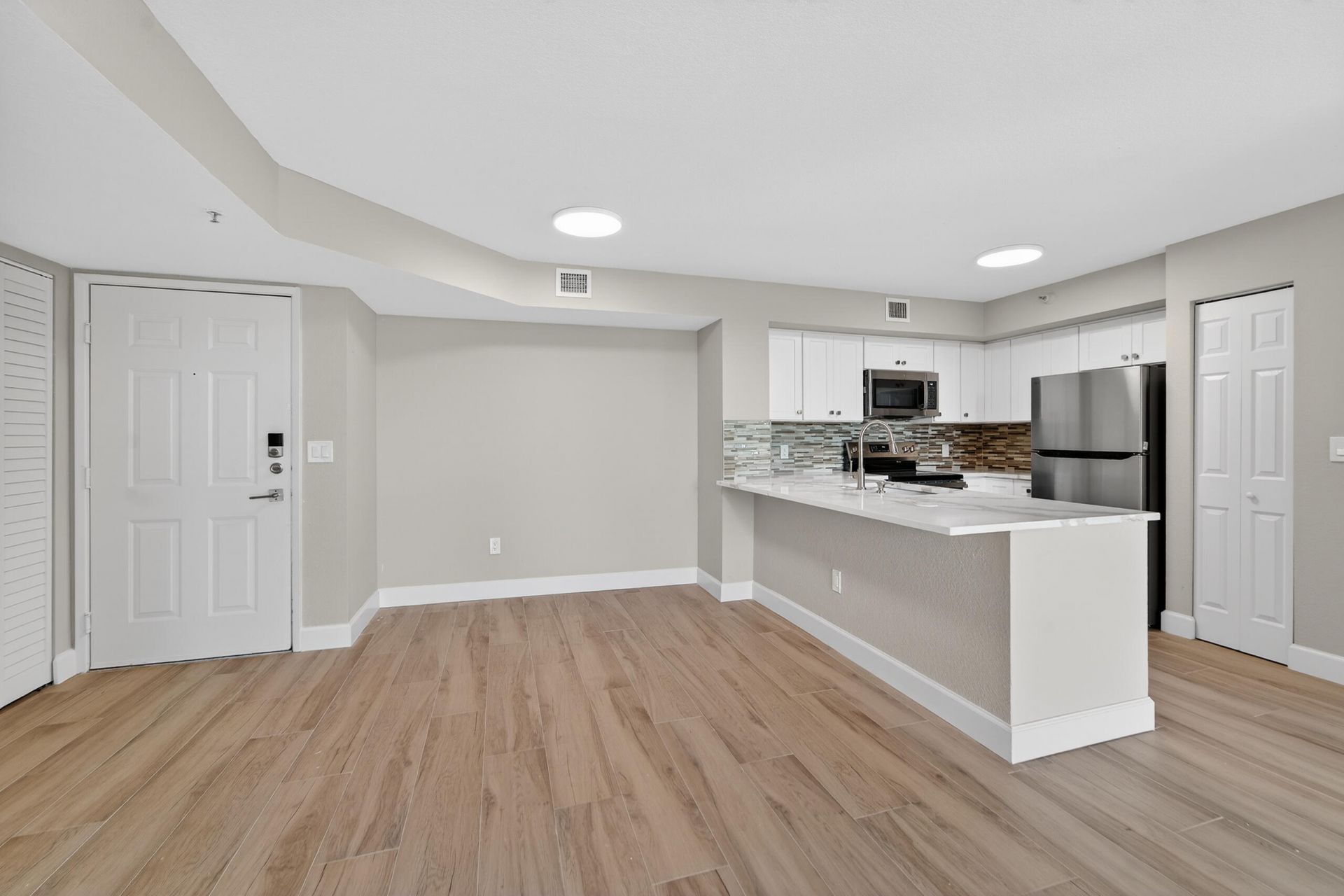 167 Yacht Club Way, Unit 104, Hypoluxo, FL 33462 Photo