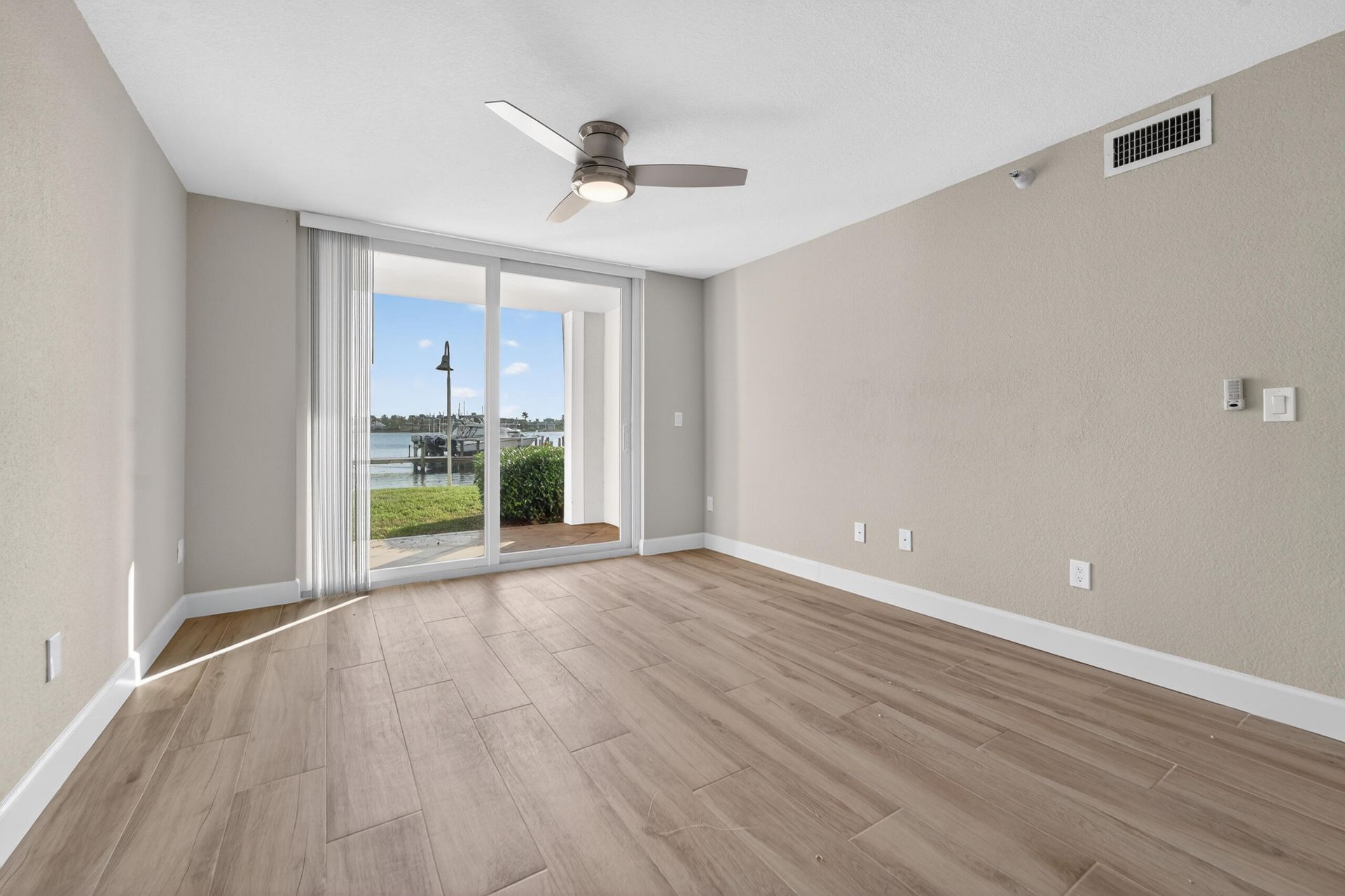 167 Yacht Club Way, Unit 104, Hypoluxo, FL 33462 Photo