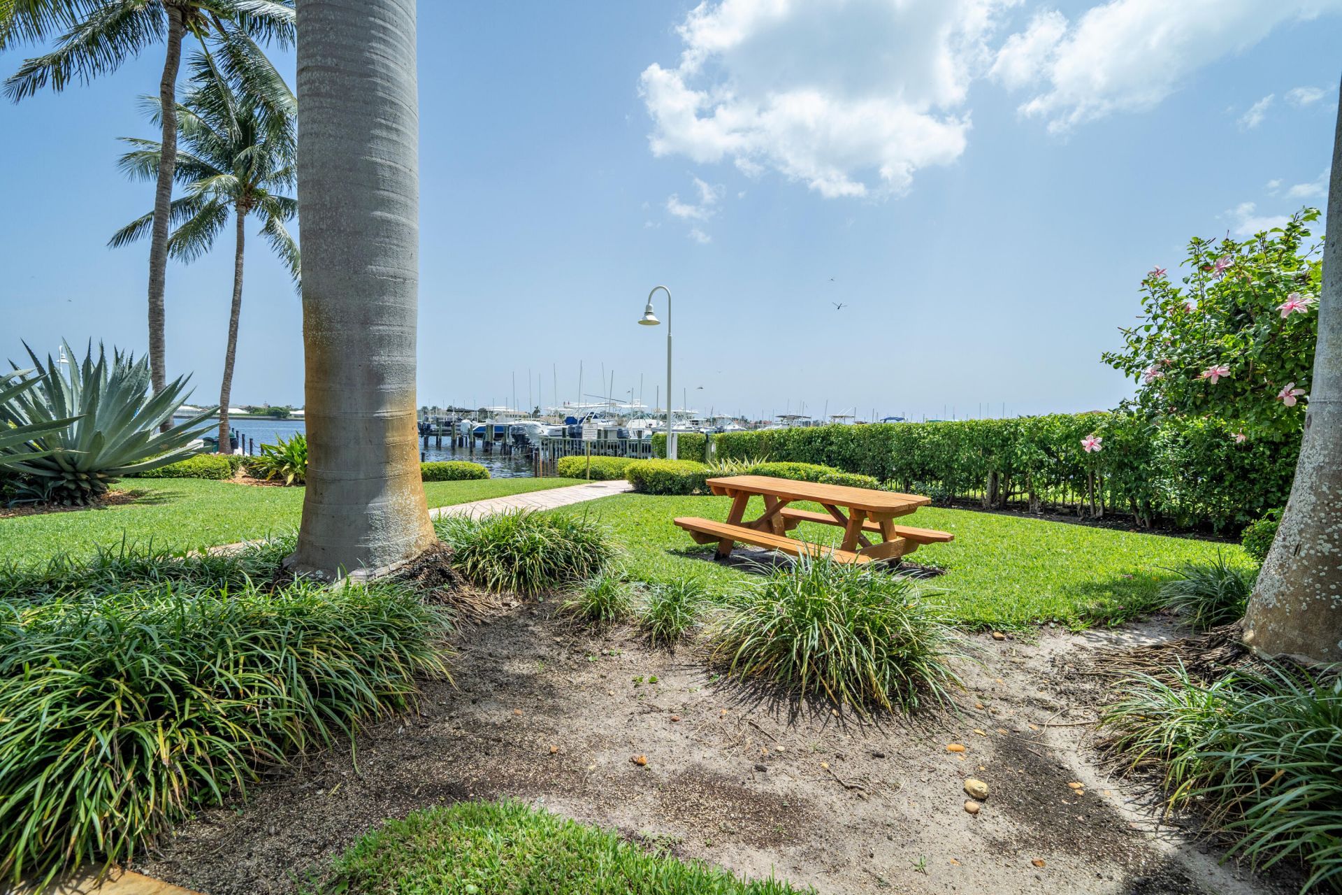 167 Yacht Club Way, Unit 104, Hypoluxo, FL 33462 Photo