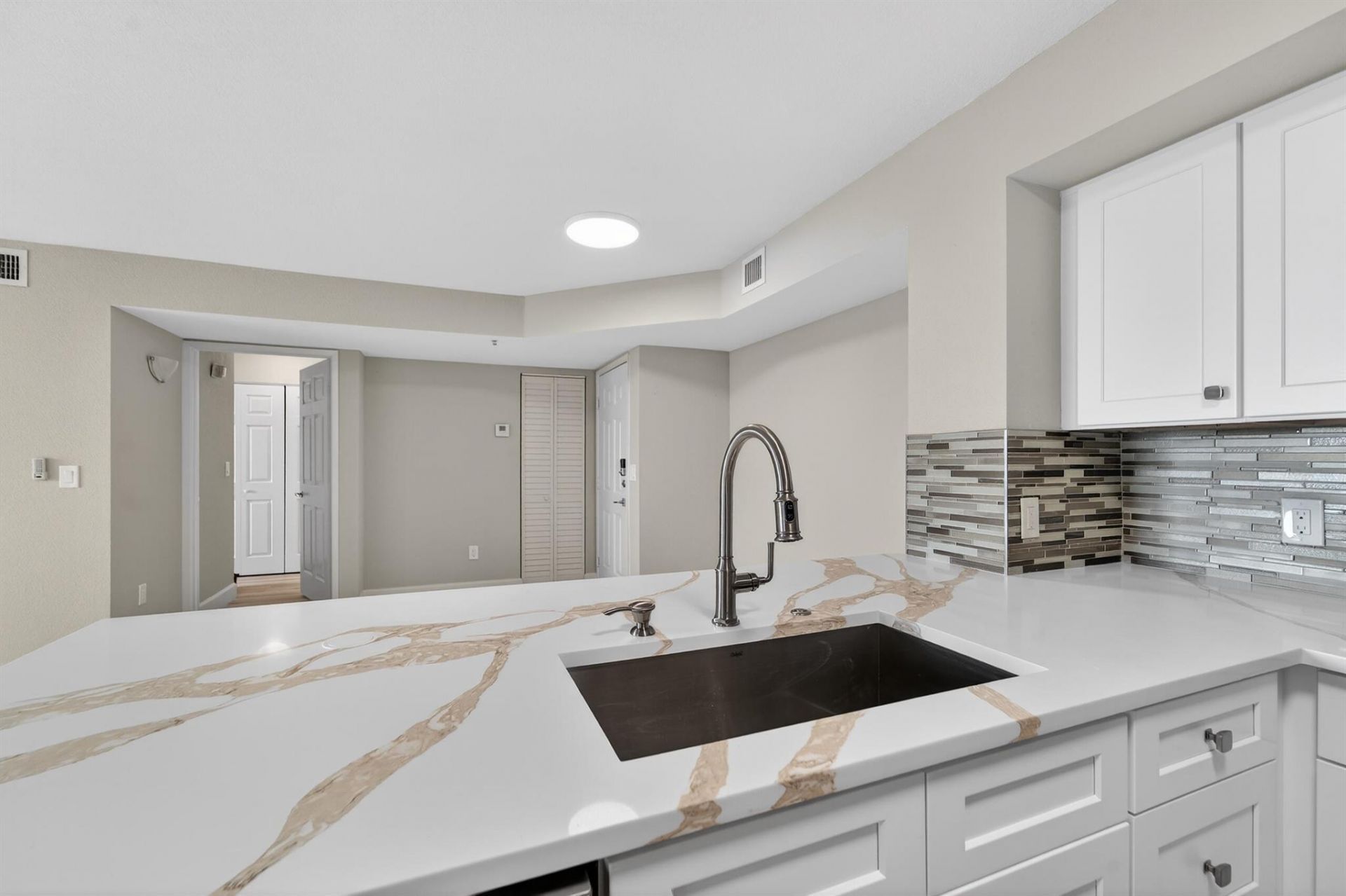 167 Yacht Club Way, Unit 104, Hypoluxo, FL 33462 Photo