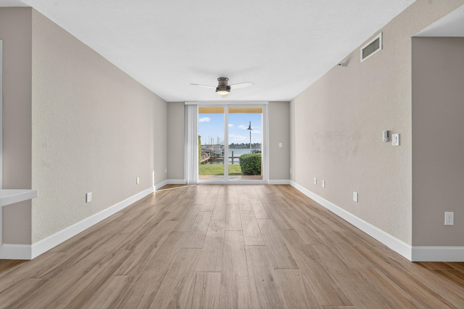 167 Yacht Club Way, Unit 104, Hypoluxo, FL 33462 Photo