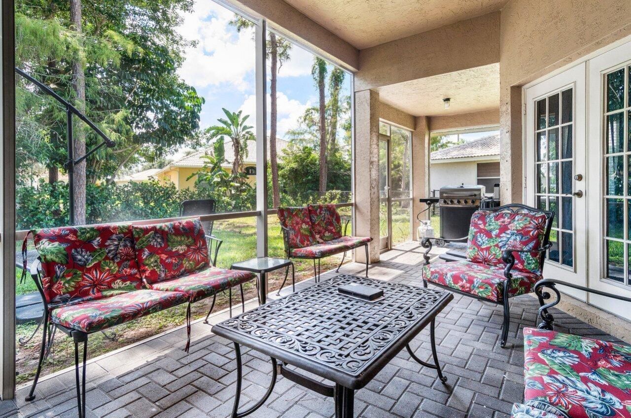 146 Fernwood Crescent, Royal Palm Beach, FL 33411 Photo