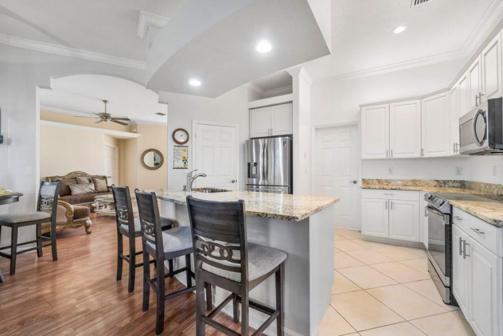 146 Fernwood Crescent, Royal Palm Beach, FL 33411 Photo