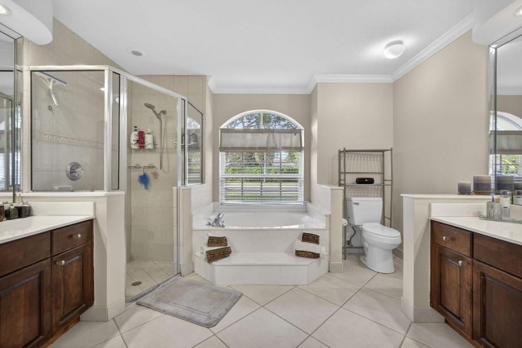 146 Fernwood Crescent, Royal Palm Beach, FL 33411 Photo