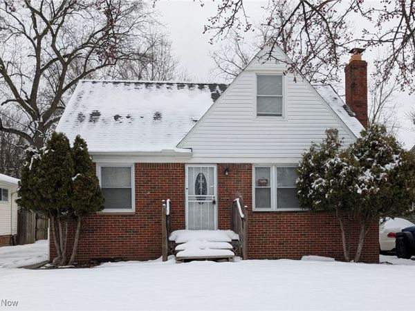 16401 Home Street, Maple Heights, OH 44137