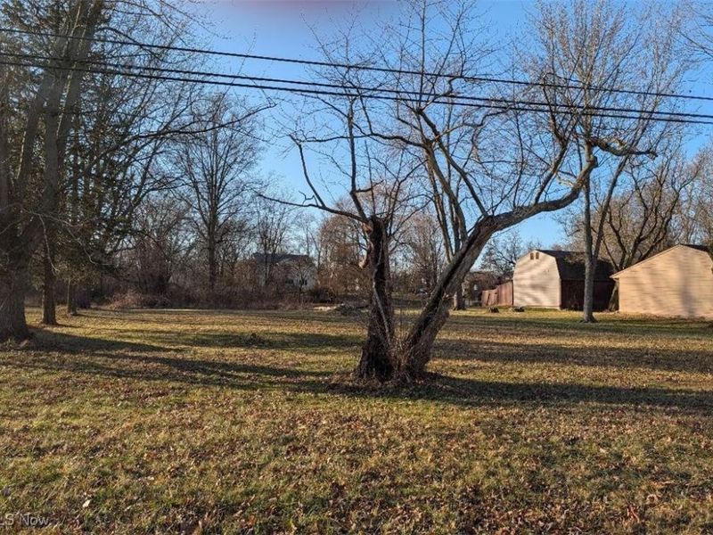 Buckeye Drive, Sheffield Lake, OH 44054 Photo 2