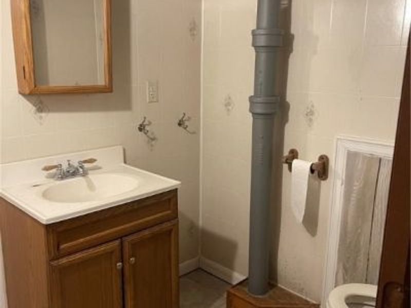 745 Maple Avenue, Conneaut, OH 44030 Photo 21