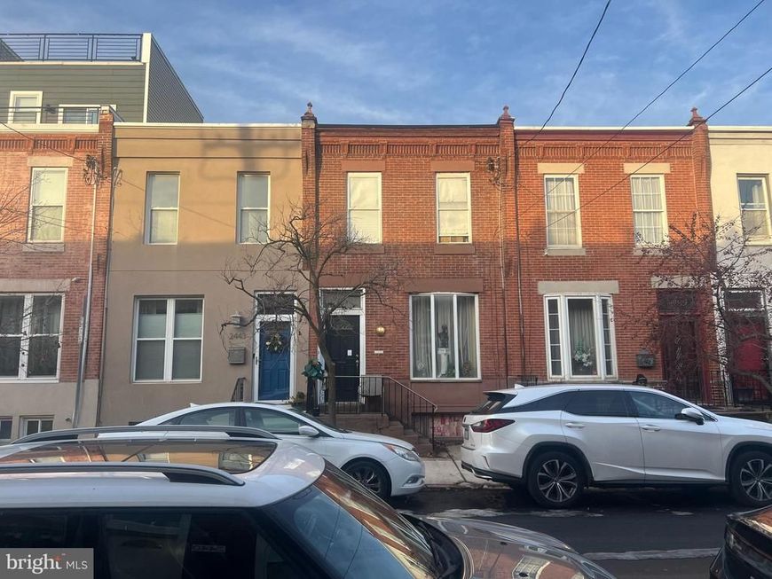 2441 Carpenter Street, Philadelphia, PA 19146 Main Photo