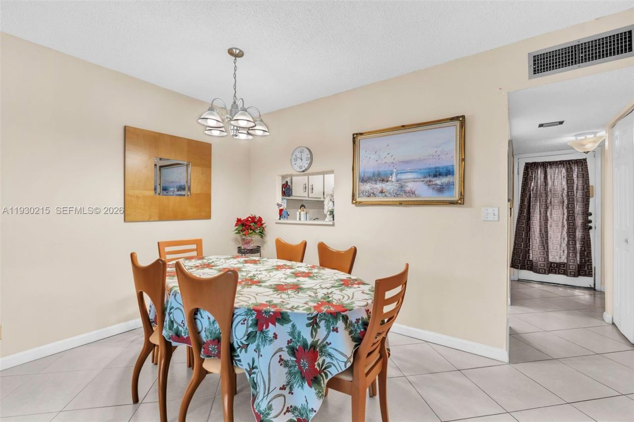 3100 Holiday Springs Blvd, Unit 304, Margate, FL 33063 Photo