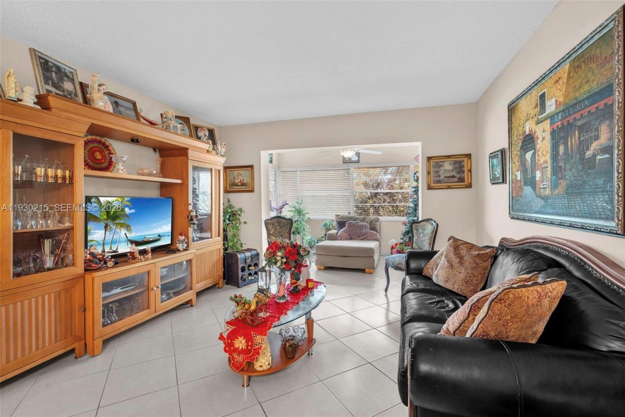 3100 Holiday Springs Blvd, Unit 304, Margate, FL 33063 Photo