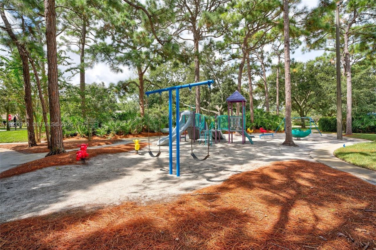 1003 10th Ter, Palm Beach Gardens, FL 33418 Photo