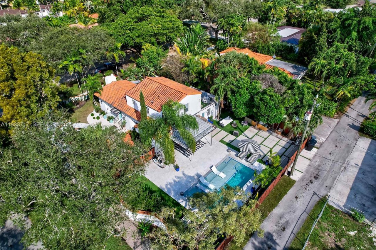 800 NE 97th St, Miami Shores, FL 33138 Photo