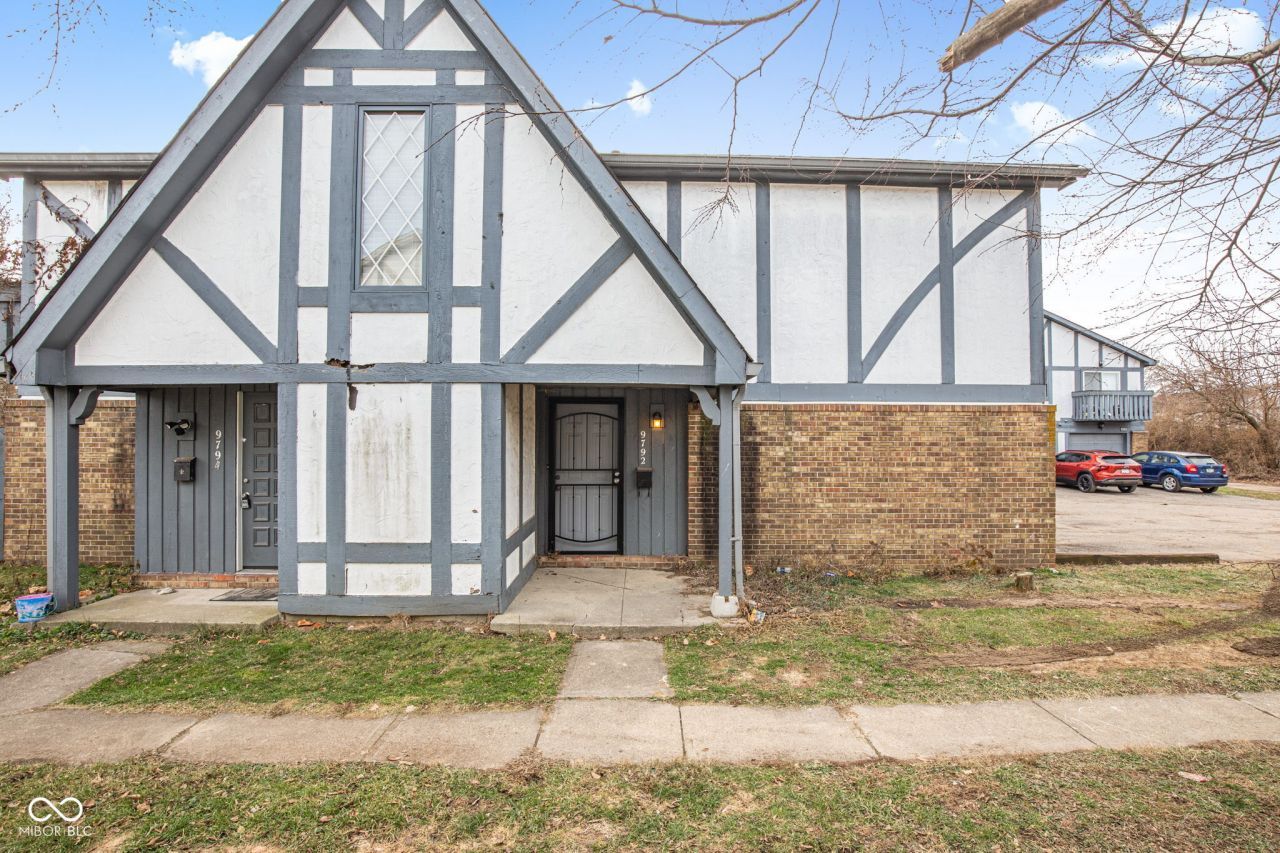 9792 Kingscross Court, Indianapolis, IN 46235 Main Photo
