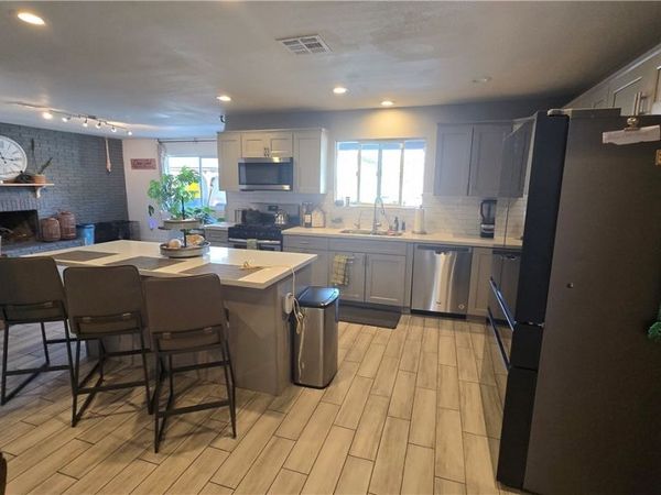 3720 Antigua Avenue, Las Vegas, NV 89121