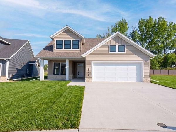 6448 Sun Valley Boulevard, Horace, ND 58047